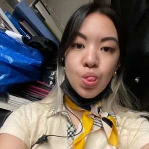 Meet your Posher, Monika lois